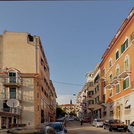 Deluxe Apartments & Rooms Sarella Сплит Екстериор снимка