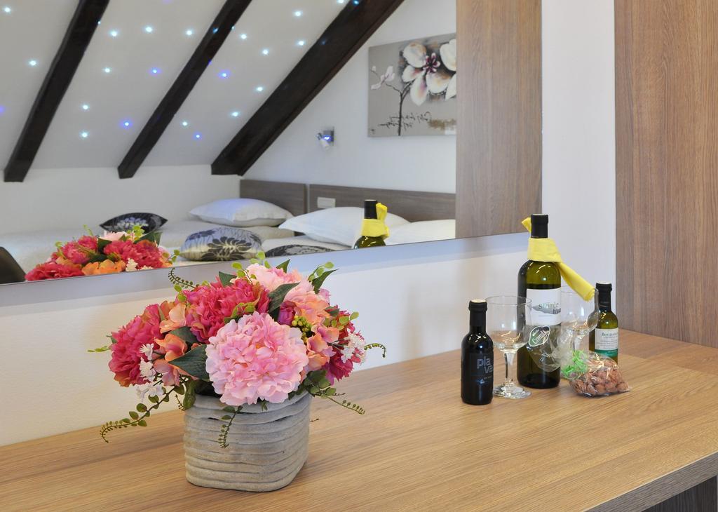Deluxe Apartments & Rooms Sarella Сплит Стая снимка