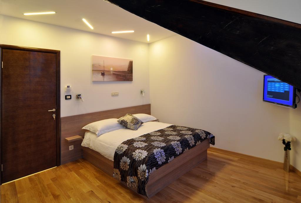 Deluxe Apartments & Rooms Sarella Сплит Стая снимка